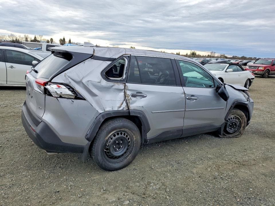 2024 TOYOTA RAV4 LE 3