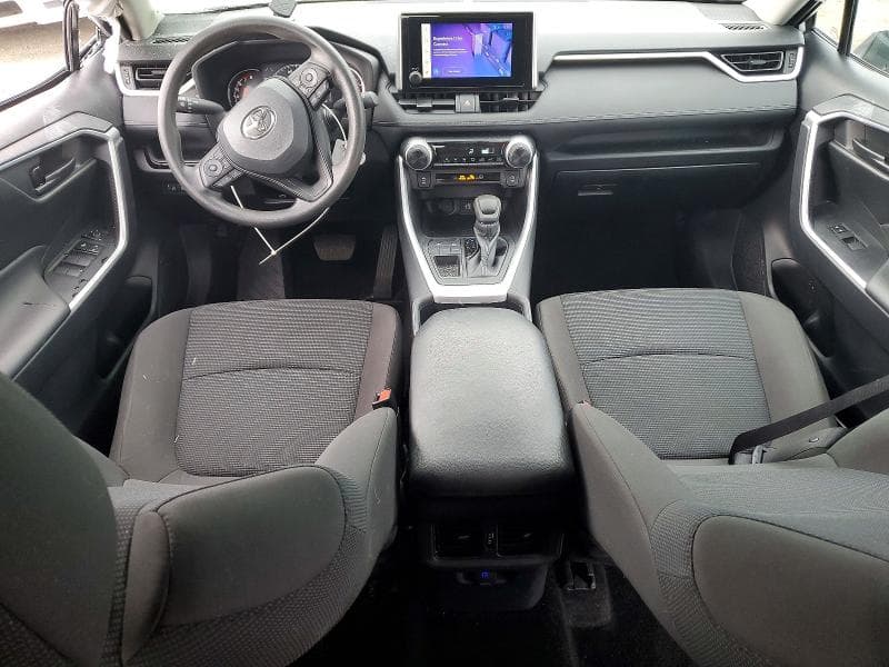 2024 TOYOTA RAV4 LE 8