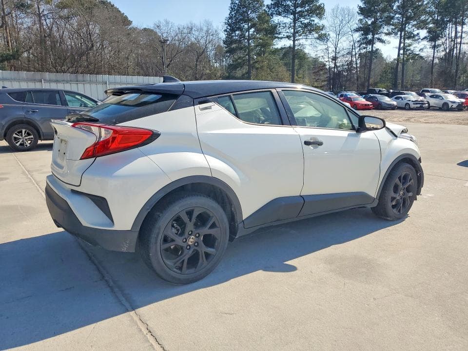 2021 TOYOTA C-HR 3