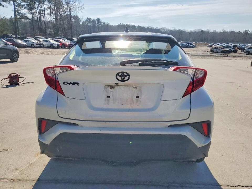 2021 TOYOTA C-HR 6