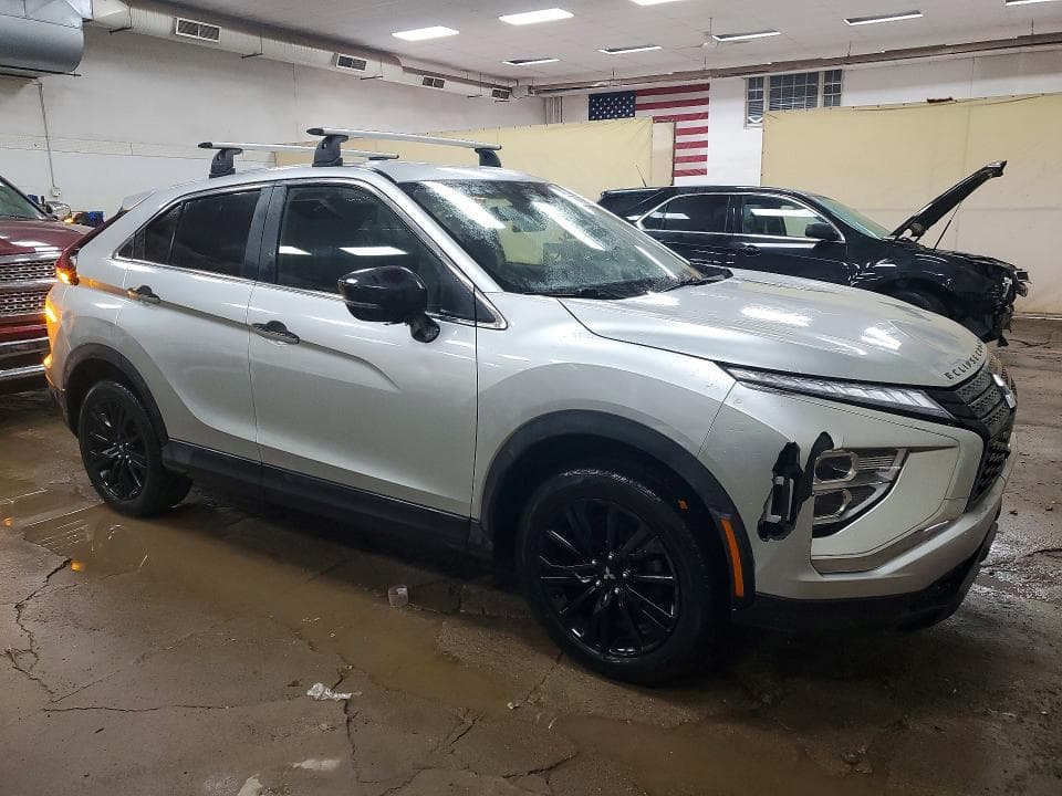 2023 MITSUBISHI ECLIPSE CROSS LE 4
