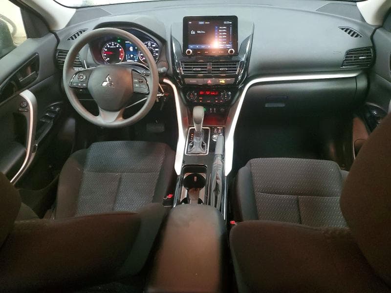 2023 MITSUBISHI ECLIPSE CROSS LE 8