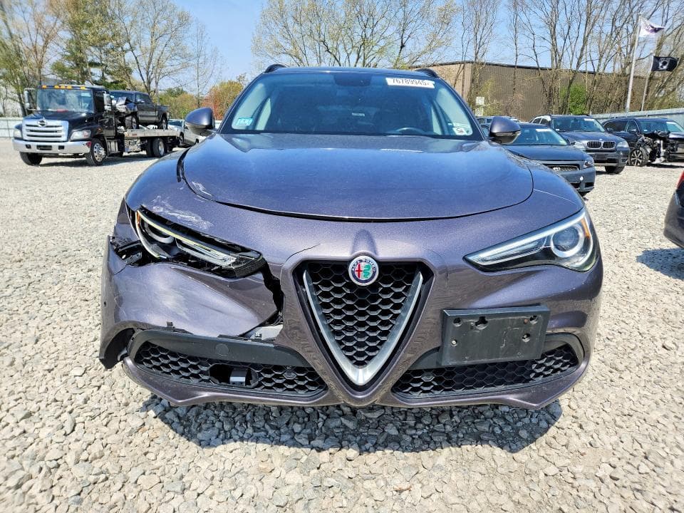 2018 ALFA ROMEO STELVIO SPORT 5