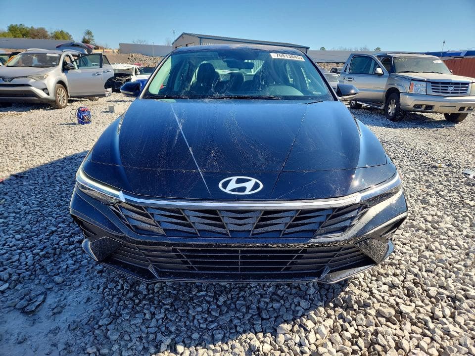 2026 HYUNDAI ELANTRA SE 5