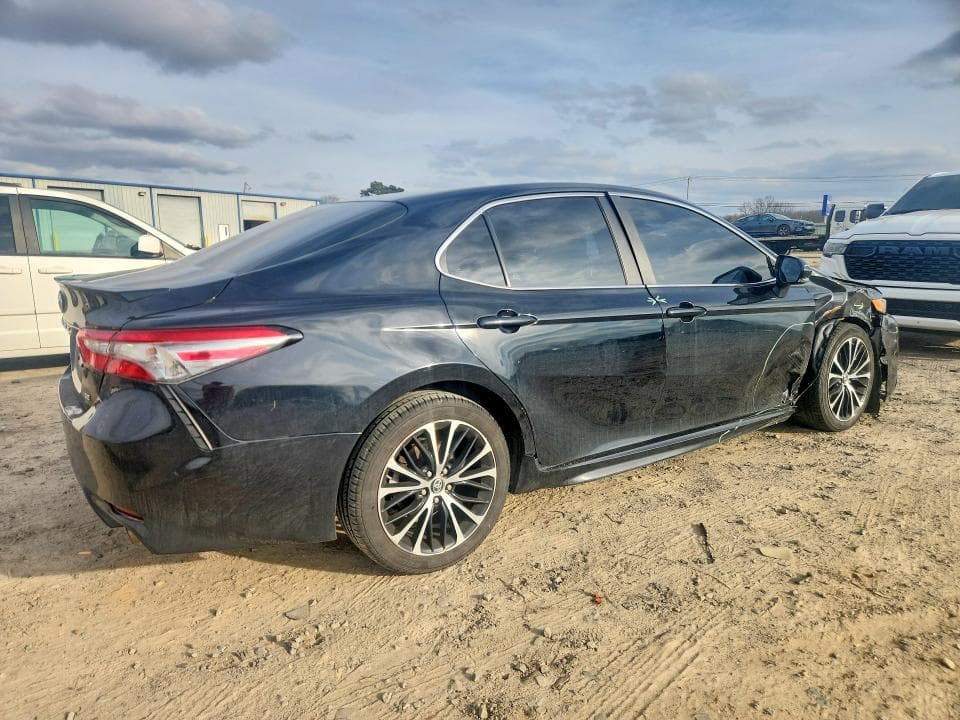 2018 TOYOTA CAMRY L L 3