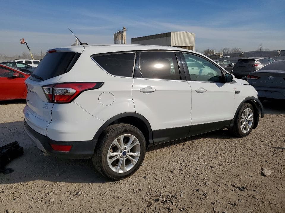 2017 FORD ESCAPE 3