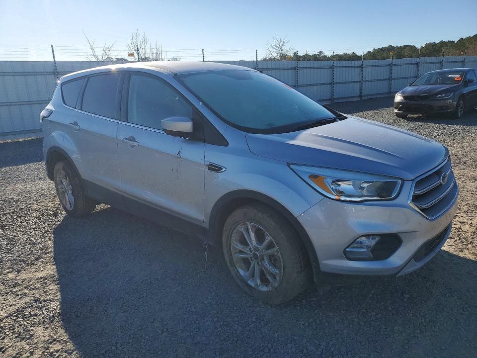 2017 FORD ESCAPE SE SE 4
