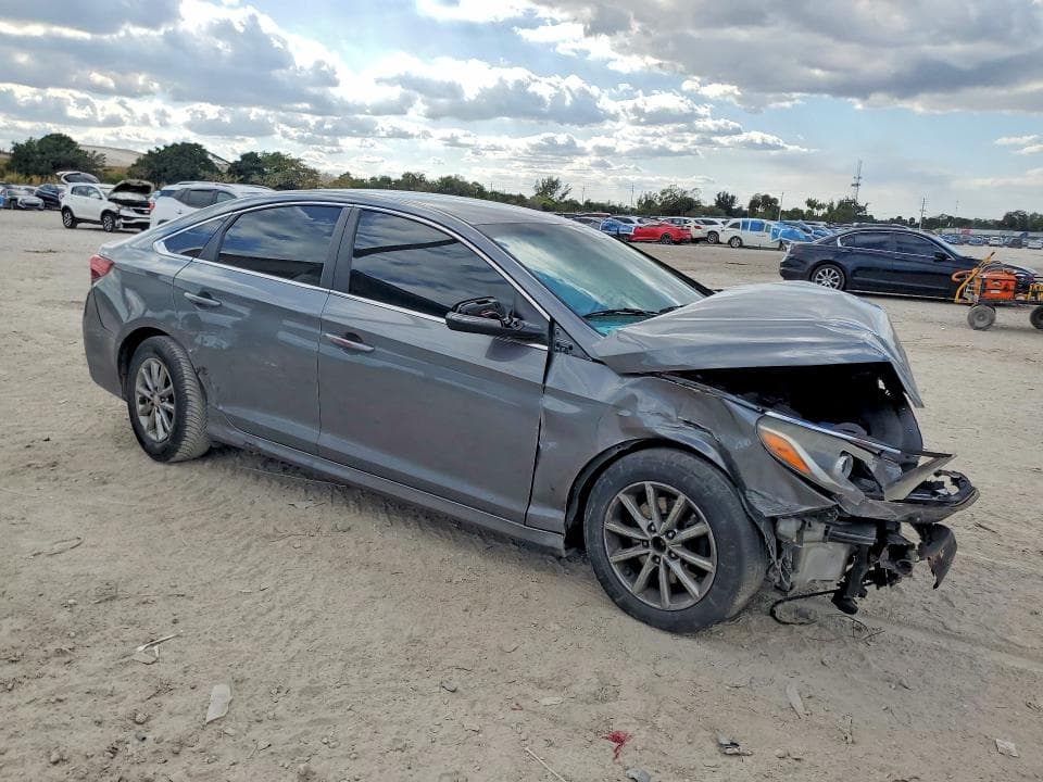 2019 HYUNDAI SONATA SE 4