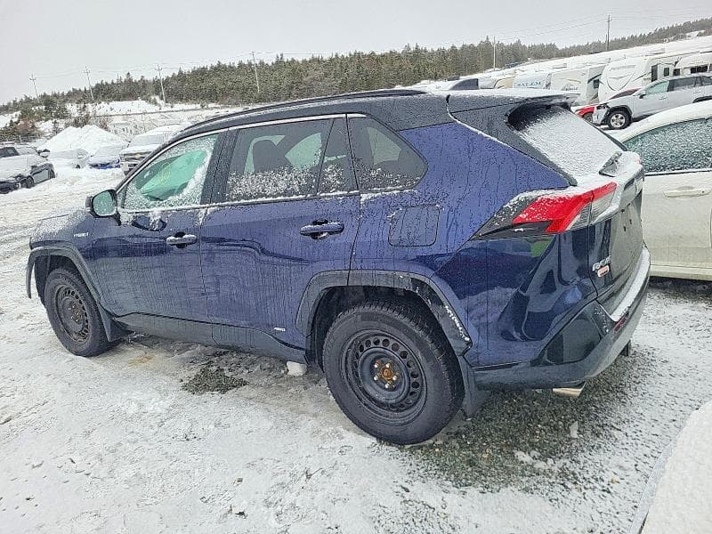 2021 TOYOTA RAV4 XLE 2