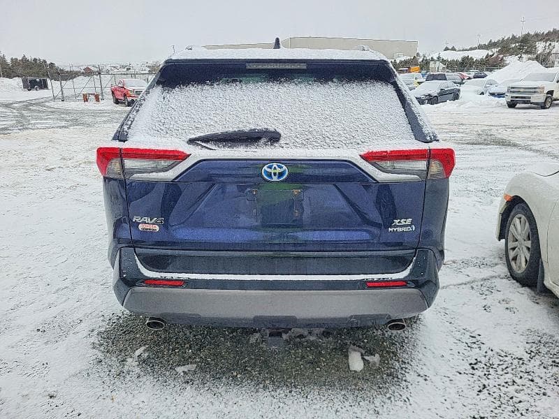 2021 TOYOTA RAV4 XLE 6