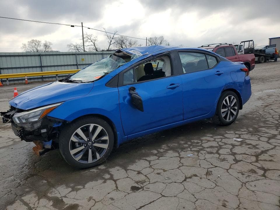2020 NISSAN VERSA SR