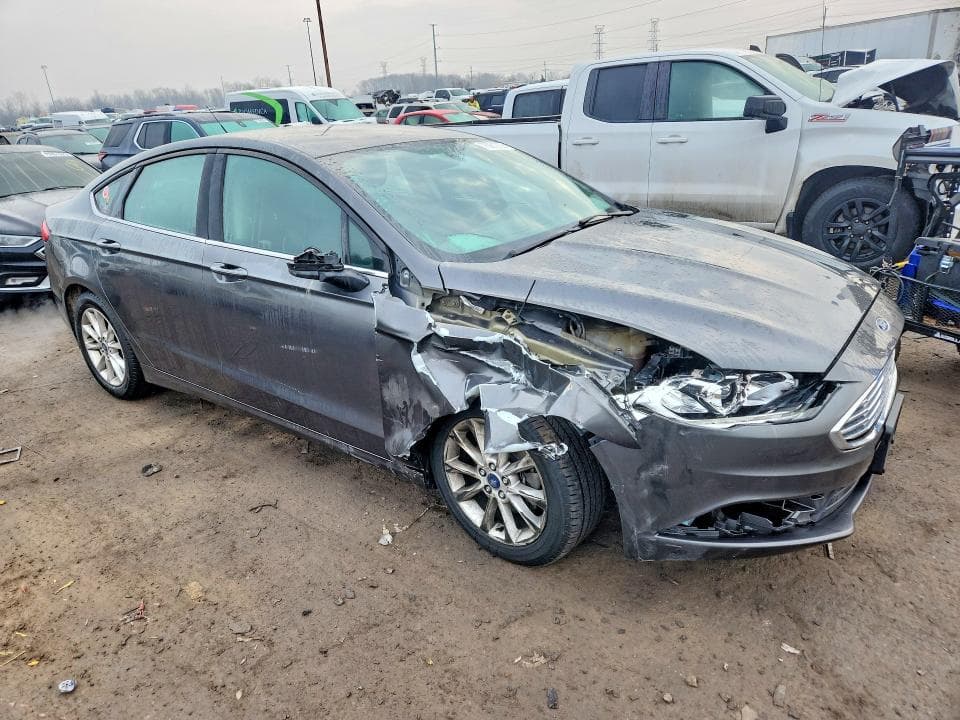 2017 FORD FUSION SE 4