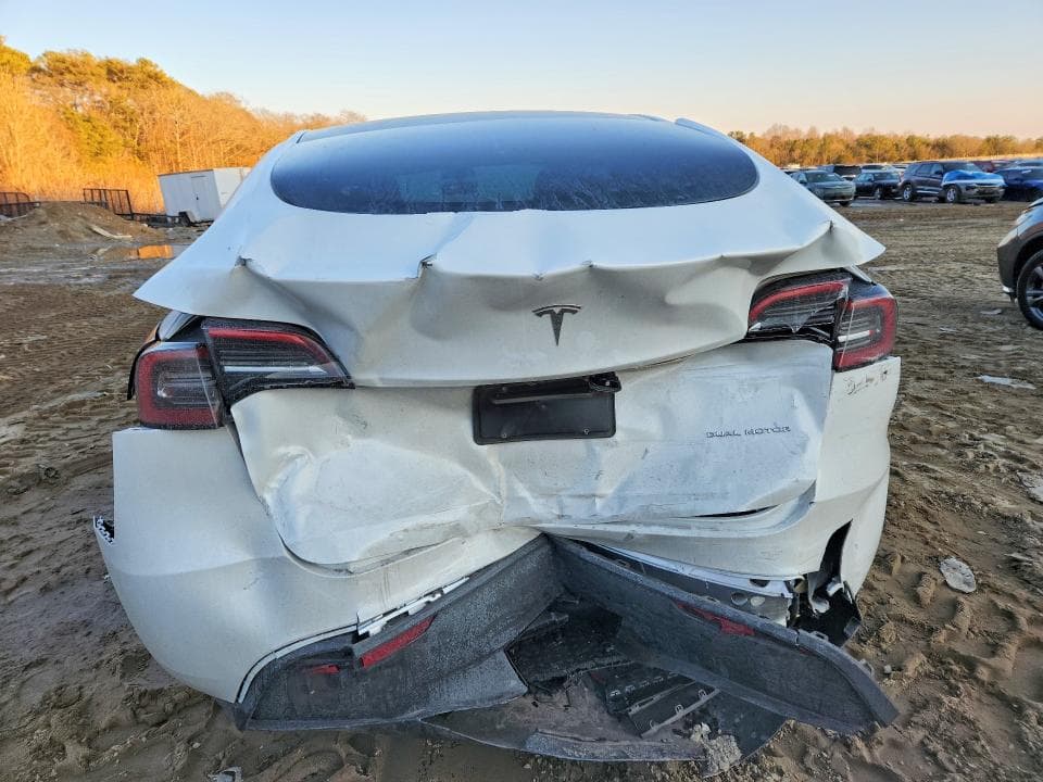 2023 TESLA MODEL Y 6
