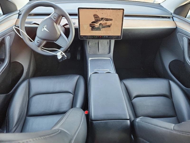 2023 TESLA MODEL Y 8