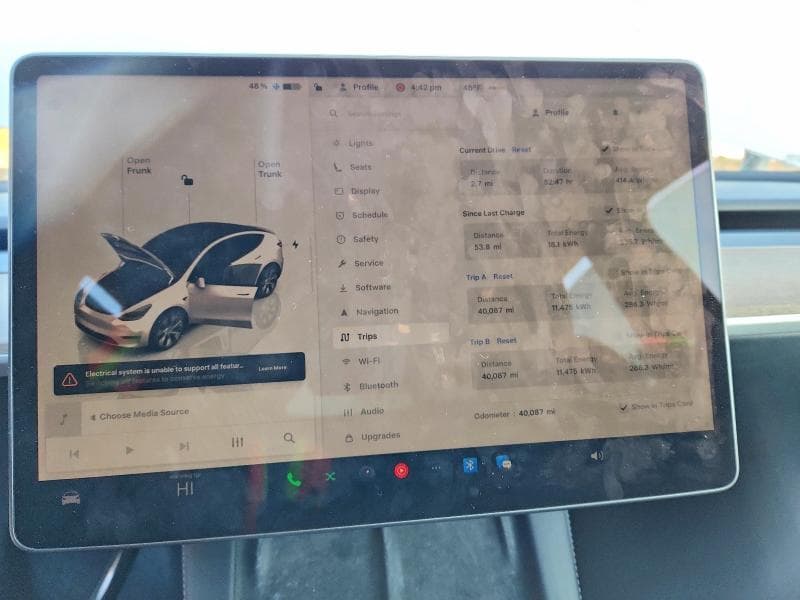 2023 TESLA MODEL Y 9