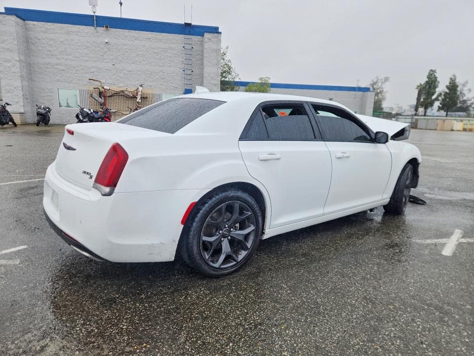 2023 CHRYSLER 300 S 3