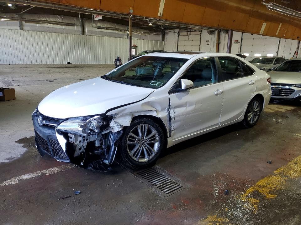 2017 TOYOTA CAMRY SE - 1