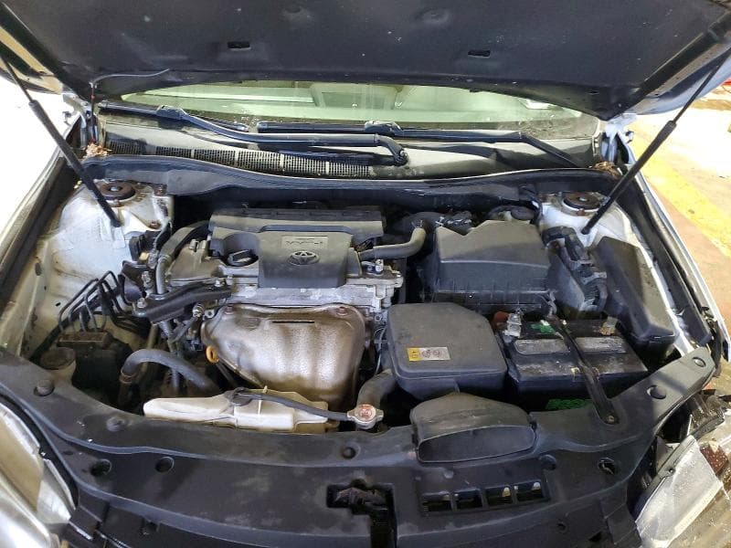 2017 TOYOTA CAMRY SE 11