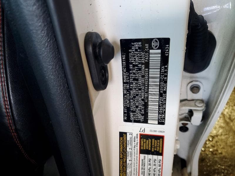 2017 TOYOTA CAMRY SE 12