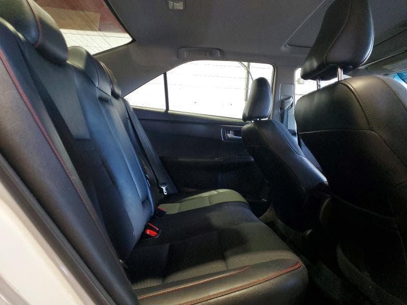 2017 TOYOTA CAMRY SE 10