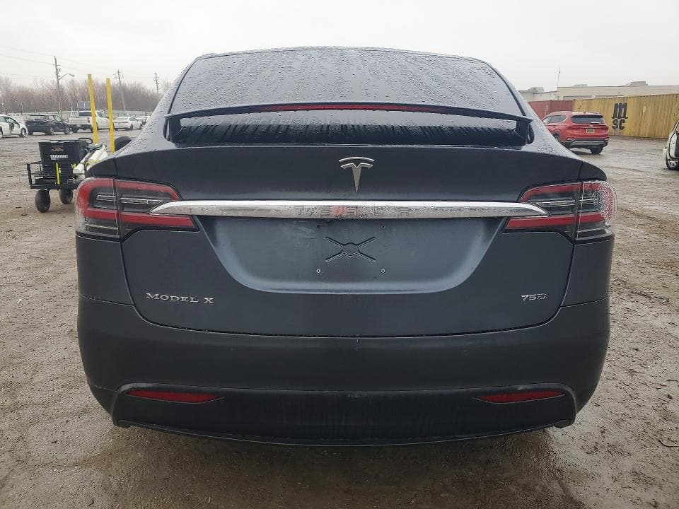 2017 TESLA MODEL X 6
