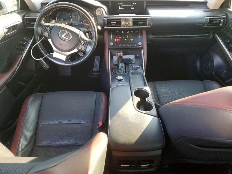 2018 LEXUS IS 300 8