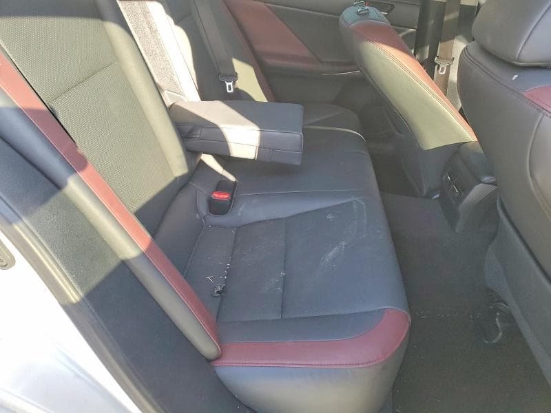 2018 LEXUS IS 300 10