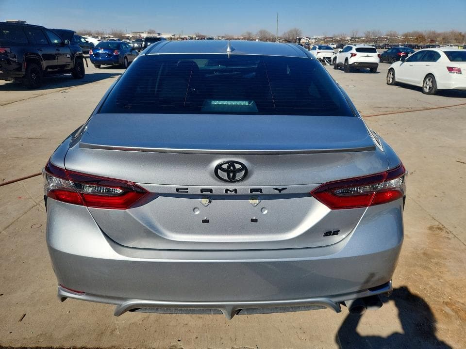 2024 TOYOTA CAMRY SE SE 6