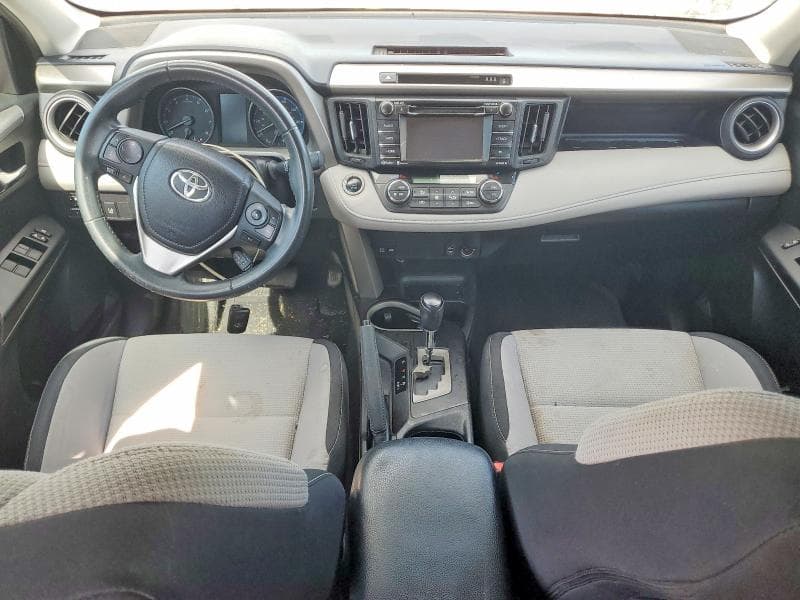 2017 TOYOTA RAV4 XLE 8