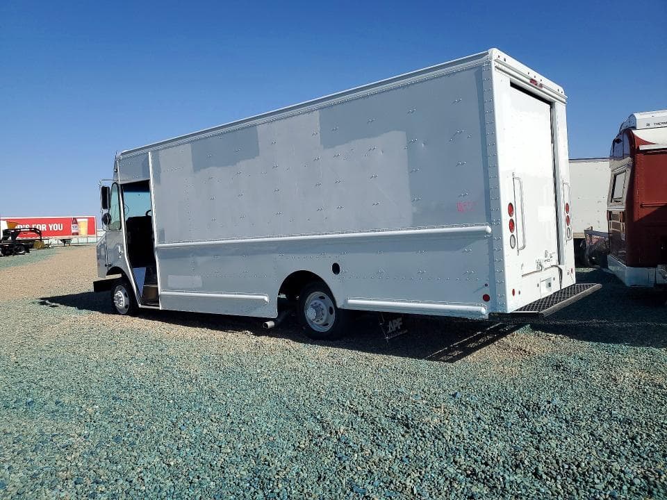 2025 FORD F59 DELIVERY TRUCK 2