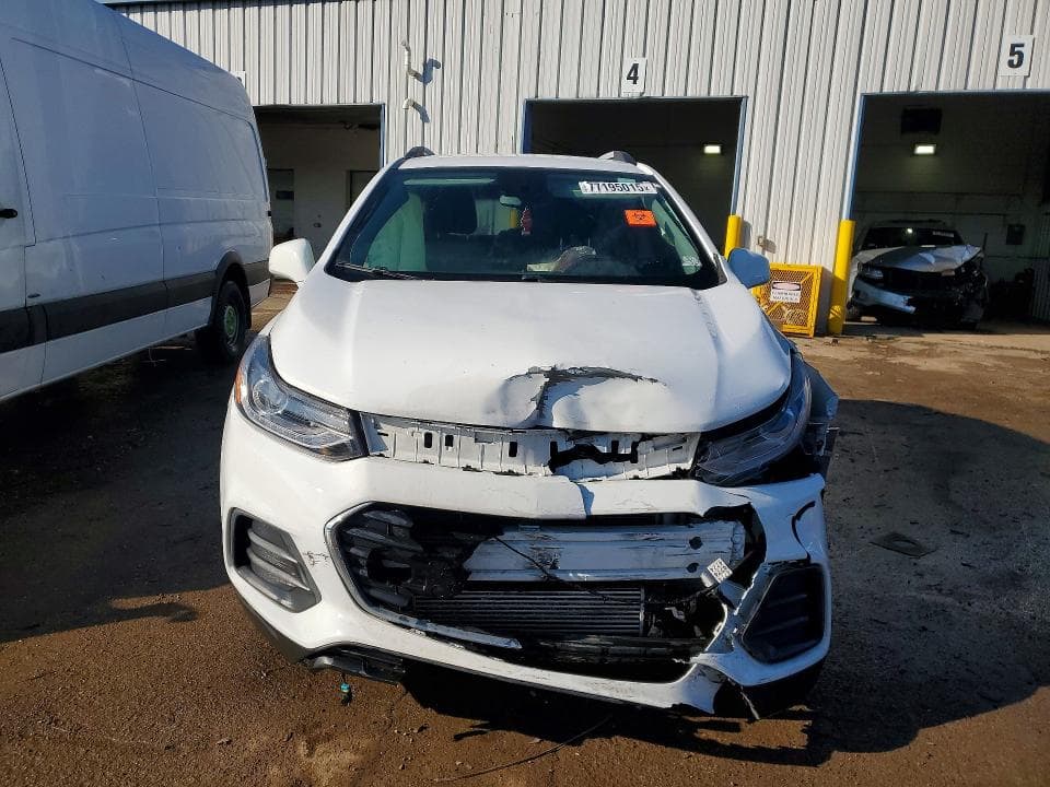 2020 CHEVROLET TRAX 1LT 5