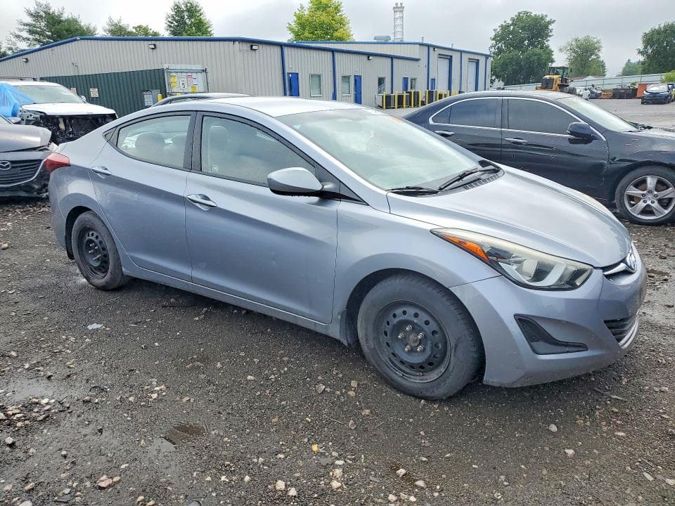 2016 HYUNDAI ELANTRA SE 4