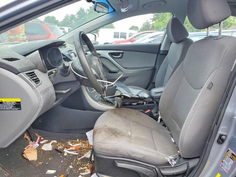 2016 HYUNDAI ELANTRA SE 7