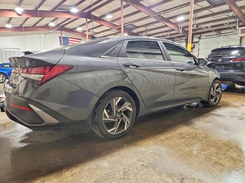 2024 HYUNDAI ELANTRA SEL 3