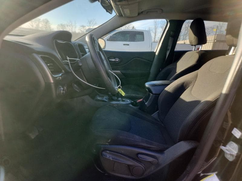 2019 JEEP CHEROKEE 8