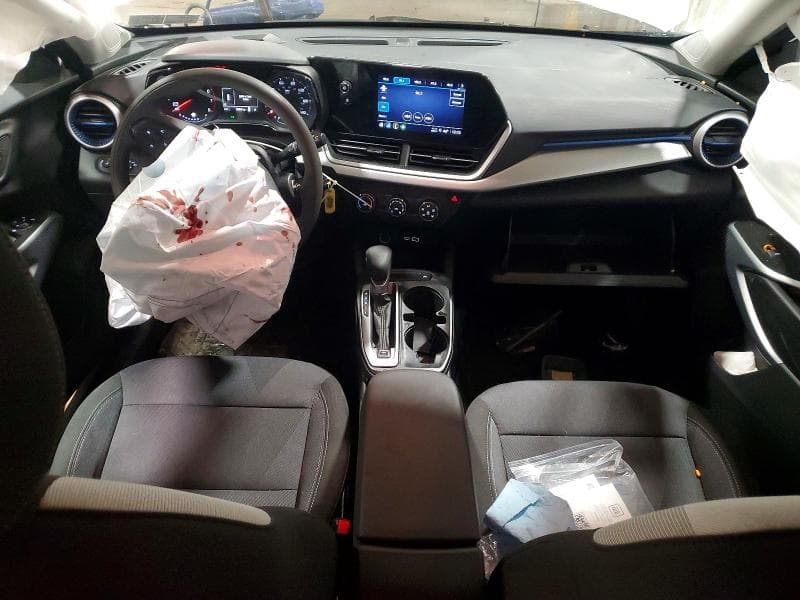 2024 CHEVROLET TRAX LS 8