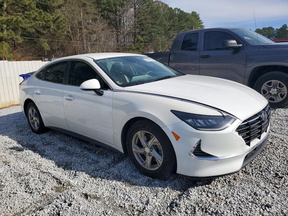2021 HYUNDAI SONATA SE 4