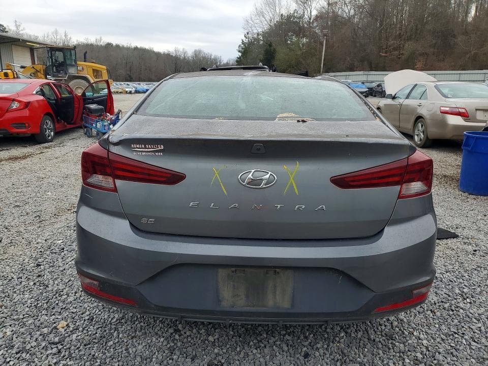 2019 HYUNDAI ELANTRA SE SE 6