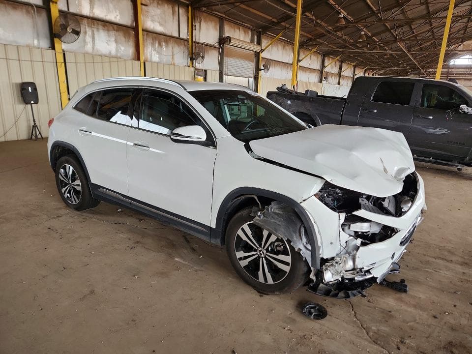 2025 MERCEDES-BENZ GLA 250 4