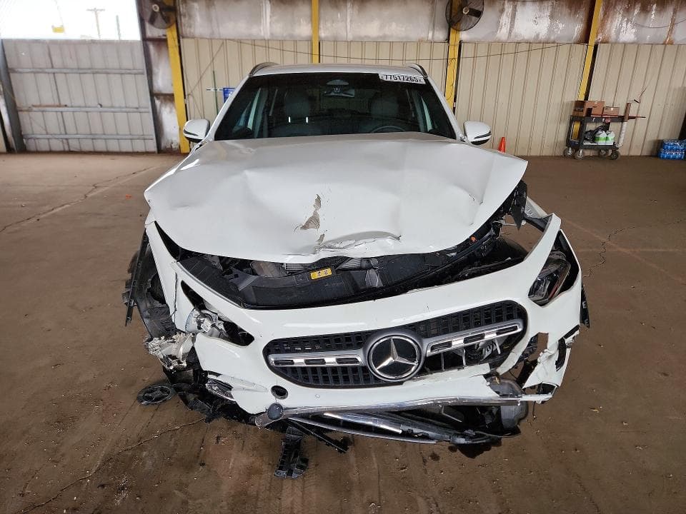 2025 MERCEDES-BENZ GLA 250 5