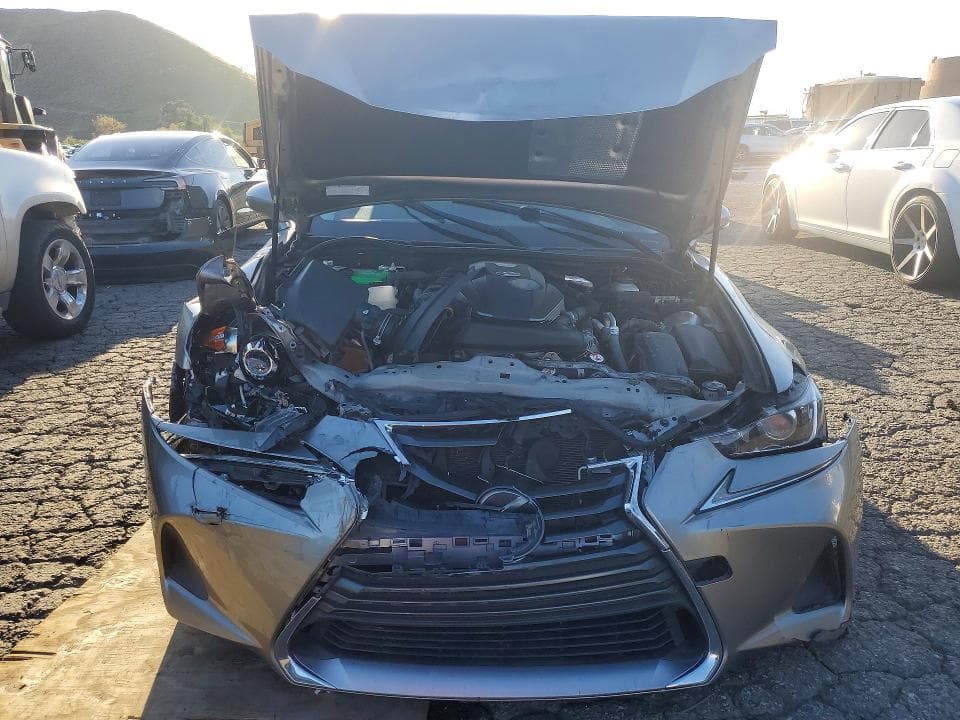2018 LEXUS IS 300 BASE 5