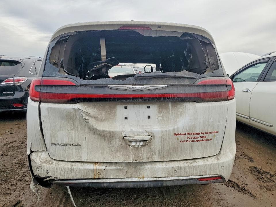 2023 CHRYSLER PACIFICA TOURING L 6