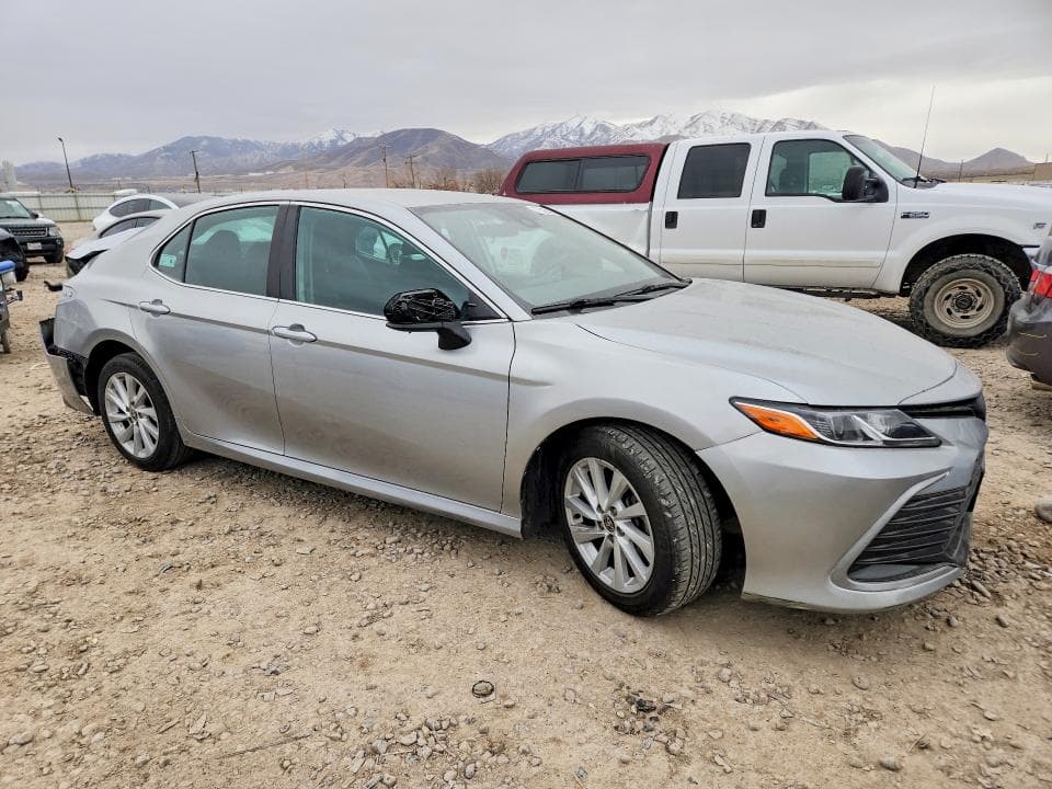 2022 TOYOTA CAMRY LE 4
