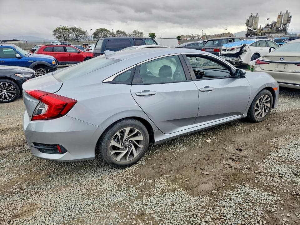 2017 HONDA CIVIC EX 3