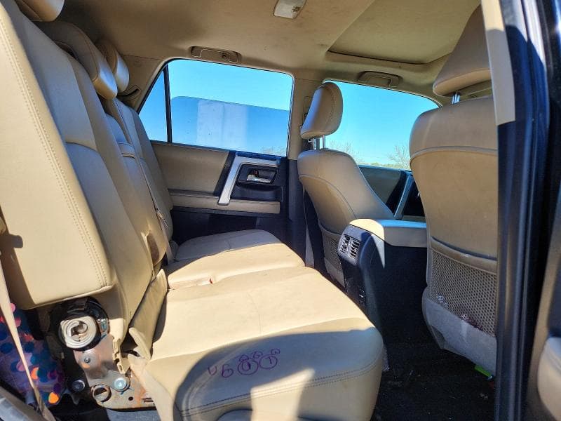 2016 TOYOTA 4RUNNER SR5 11