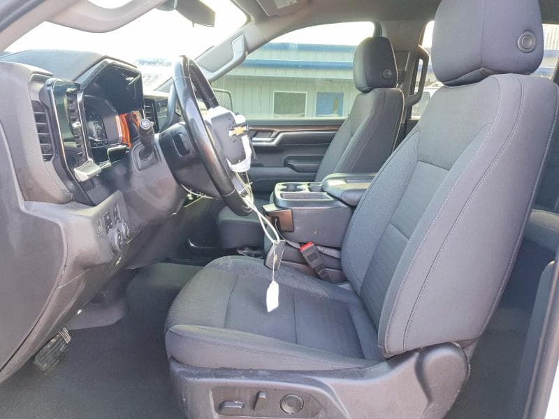 2023 CHEVROLET SILVERADO K1500 LT 7