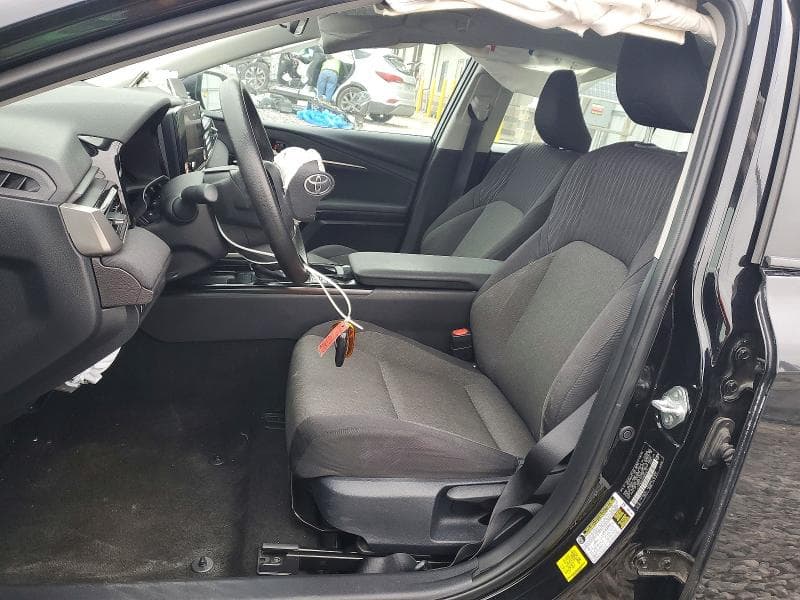 2025 TOYOTA CAMRY LE 7