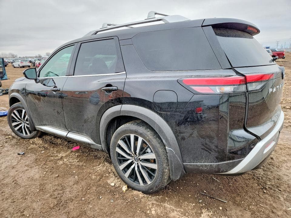 2025 NISSAN PATHFINDER PLATINUM 2