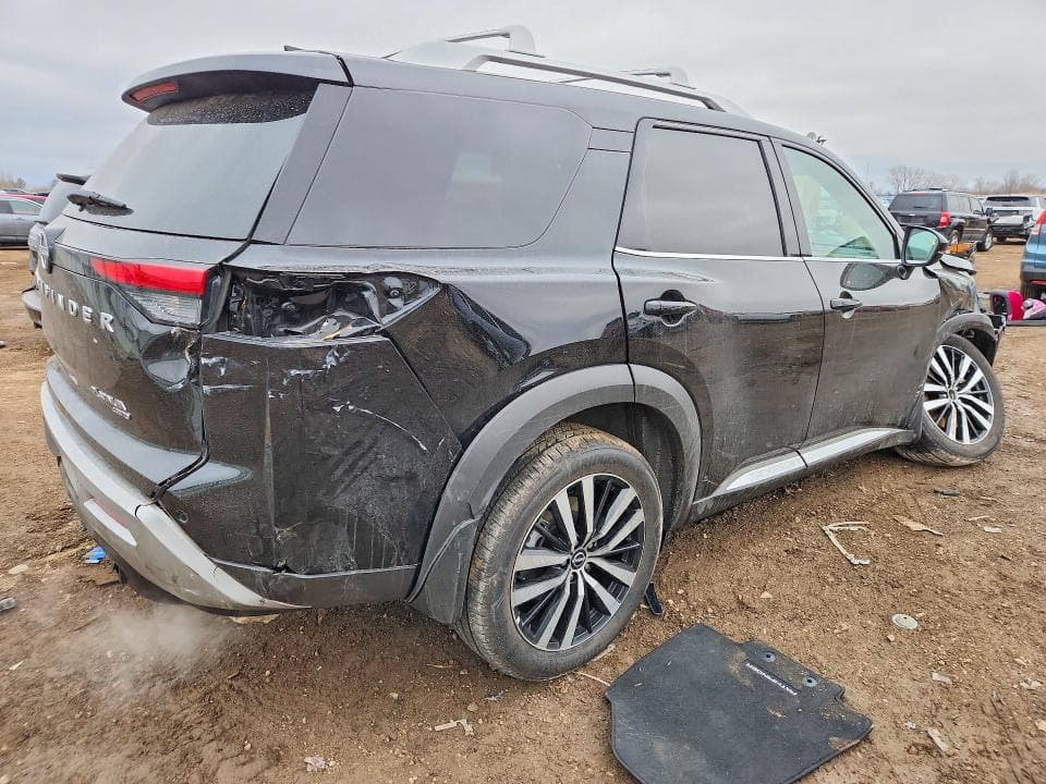 2025 NISSAN PATHFINDER PLATINUM 3