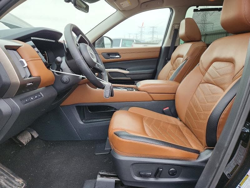 2025 NISSAN PATHFINDER PLATINUM 7